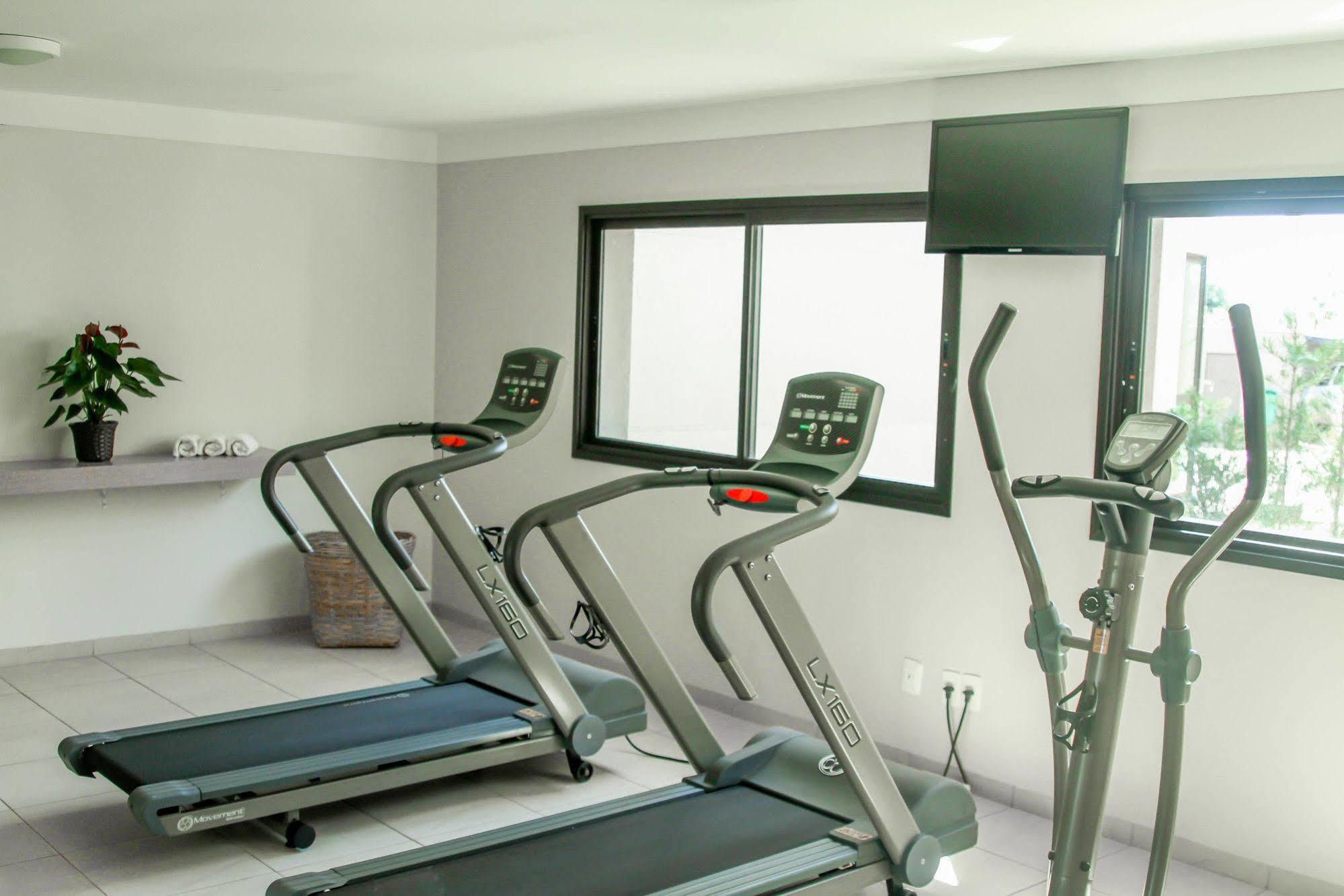 Gales Park Hotel Dourados Zewnętrze zdjęcie