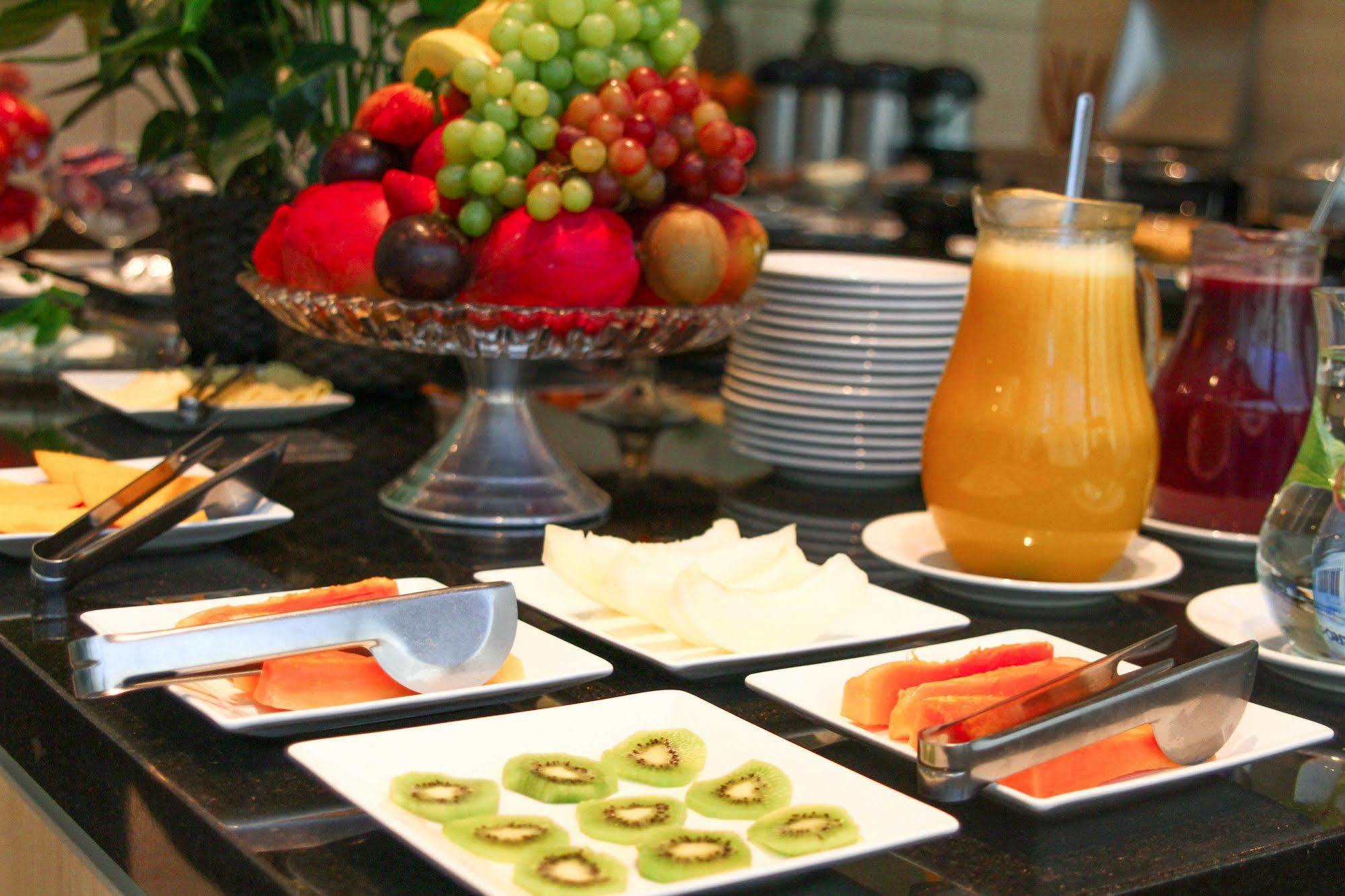 Gales Park Hotel Dourados Zewnętrze zdjęcie